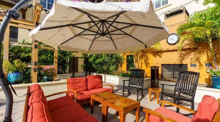 100 4th ave s, Florida, United States, 2 Bedrooms Bedrooms, 10 Rooms Rooms,2 BathroomsBathrooms,Condo,For Sale,114,1124317