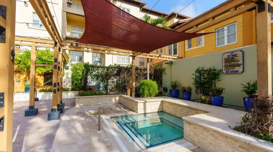 100 4th ave s, Florida, United States, 2 Bedrooms Bedrooms, 10 Rooms Rooms,2 BathroomsBathrooms,Condo,For Sale,114,1124317