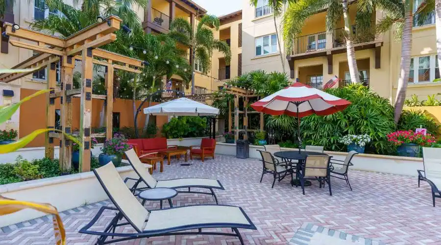 100 4th ave s, Florida, United States, 2 Bedrooms Bedrooms, 10 Rooms Rooms,2 BathroomsBathrooms,Condo,For Sale,114,1124317