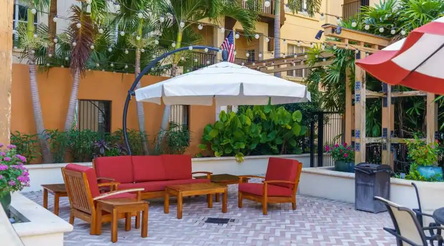 100 4th ave s, Florida, United States, 2 Bedrooms Bedrooms, 10 Rooms Rooms,2 BathroomsBathrooms,Condo,For Sale,114,1124317
