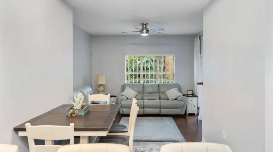 100 4th ave s, Florida, United States, 2 Bedrooms Bedrooms, 10 Rooms Rooms,2 BathroomsBathrooms,Condo,For Sale,114,1124317