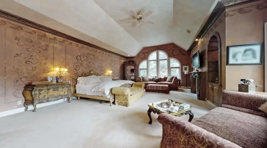 140 Rebecca Crt, Vaughan, Ontario, Canada, 9 Bedrooms Bedrooms, 22 Rooms Rooms,7 BathroomsBathrooms,Residential,For Sale,Rebecca,1127820