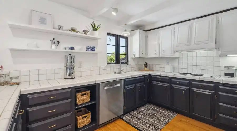 917 Skillman, Petaluma, California, United States, 2 Bedrooms Bedrooms, ,2 BathroomsBathrooms,Residential,For Sale,Skillman,1136511