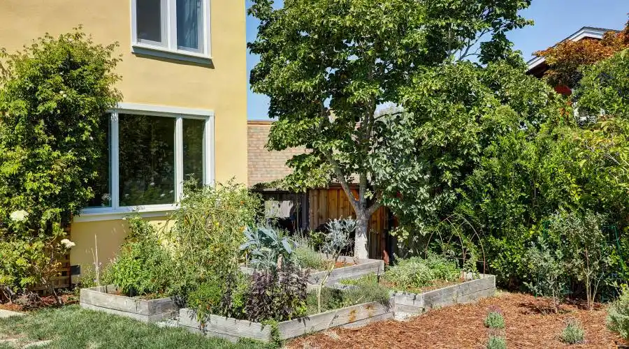 59 Meadowood Dr, Larkspur, California 94939, United States, 4 Bedrooms Bedrooms, ,2.5 BathroomsBathrooms,Residential,For Sale,59 Meadowood Dr,1147592
