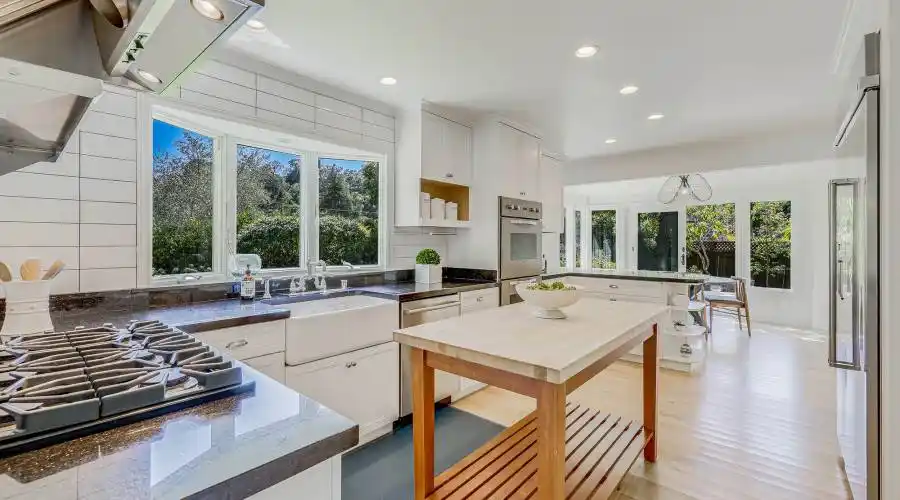 59 Meadowood Dr, Larkspur, California 94939, United States, 4 Bedrooms Bedrooms, ,2.5 BathroomsBathrooms,Residential,For Sale,59 Meadowood Dr,1147592
