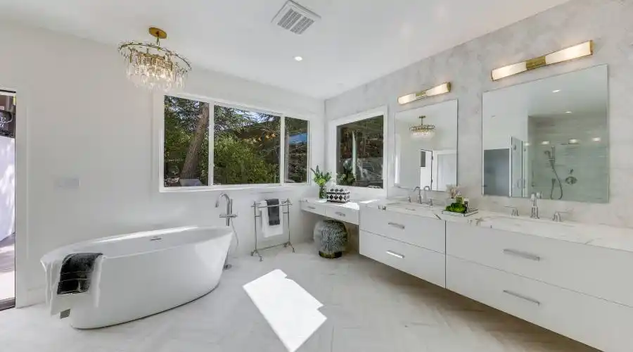 15 Turtle Rock Court, Belvedere Tiburon, California 94920, United States, 5 Bedrooms Bedrooms, ,6.5 BathroomsBathrooms,Residential,For Sale,15 Turtle Rock Court,1158984