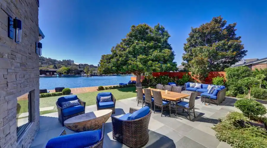 26 Cove Rd, Belvedere Tiburon, California 94920, United States, 4 Bedrooms Bedrooms, ,3.5 BathroomsBathrooms,Residential,For Sale,26 Cove Rd,1158987