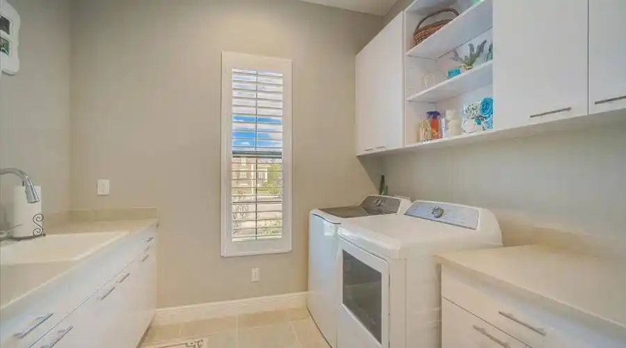 16604 Collingtree Crossing, Florida 34202, United States, 3 Bedrooms Bedrooms, 5 Rooms Rooms,2 BathroomsBathrooms,Residential,For Sale,Collingtree,1163793