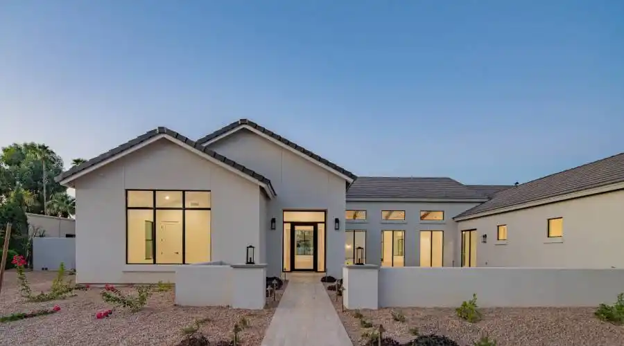 6340 E BAR Z LN, Paradise Valley, Arizona 85253, United States, 5 Bedrooms Bedrooms, 5 Rooms Rooms,7 BathroomsBathrooms,Residential,For Sale,E BAR Z LN,1165052