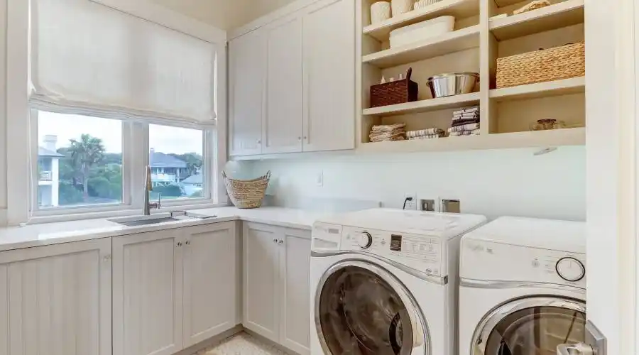 1544 Fletcher Avenue, Fernandina Beach, Florida 32034, United States, 4 Bedrooms Bedrooms, 11 Rooms Rooms,5 BathroomsBathrooms,Residential,For Sale,Fletcher,3,1167220