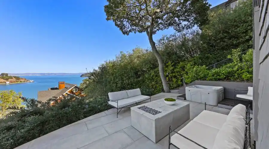 333 Bella Vista Ave, Belvedere Tiburon, California 94920, United States, 4 Bedrooms Bedrooms, ,4 BathroomsBathrooms,Residential,For Sale,333 Bella Vista Ave,1173726