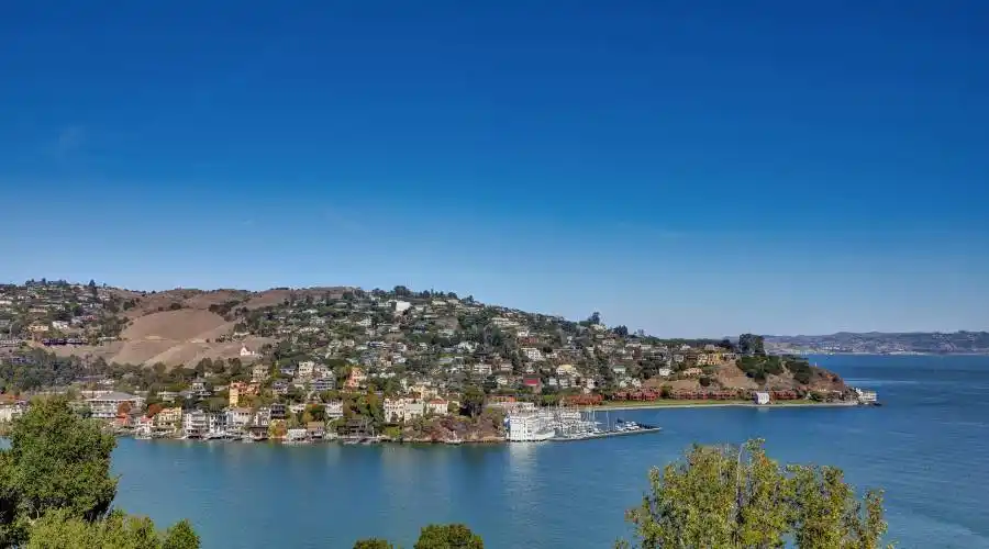 333 Bella Vista Ave, Belvedere Tiburon, California 94920, United States, 4 Bedrooms Bedrooms, ,4 BathroomsBathrooms,Residential,For Sale,333 Bella Vista Ave,1173726