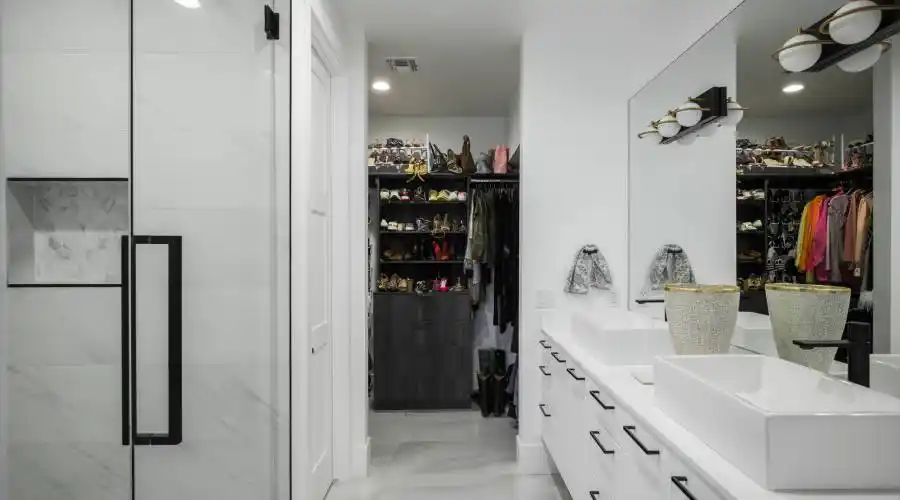 3107 N 70th St 1003, Scottsdale, Arizona 85251, United States, 3 Bedrooms Bedrooms, 3 Rooms Rooms,3 BathroomsBathrooms,Residential,For Sale,N 70th St 1003,1177846