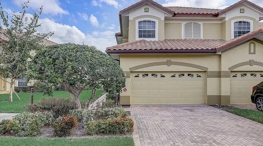 8405 Miramar Way, Florida 34202, United States, 3 Bedrooms Bedrooms, 5 Rooms Rooms,2 BathroomsBathrooms,Condo,For Sale,Miramar,201,1179855