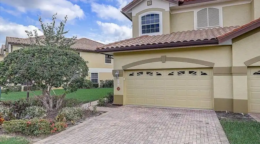 8405 Miramar Way, Florida 34202, United States, 3 Bedrooms Bedrooms, 5 Rooms Rooms,2 BathroomsBathrooms,Condo,For Sale,Miramar,201,1179855