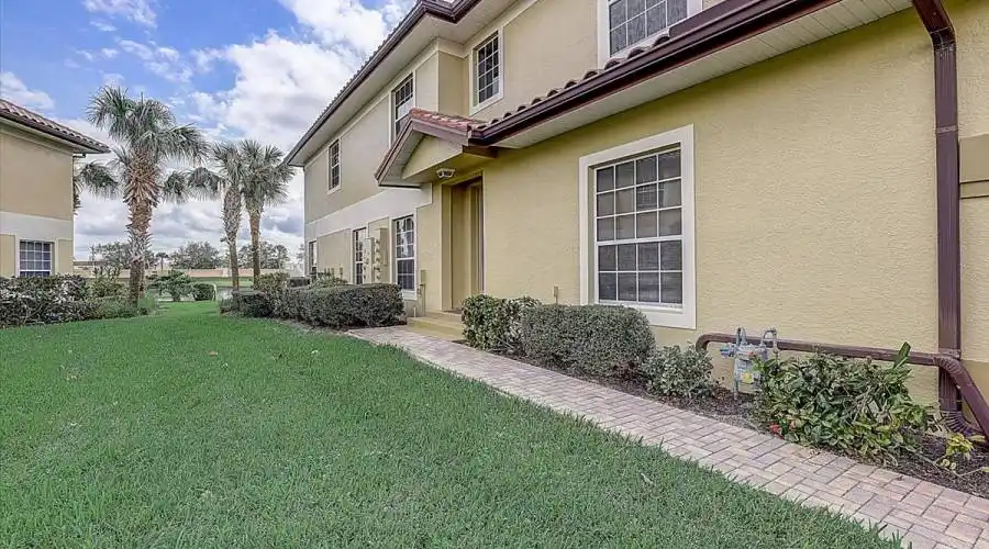 8405 Miramar Way, Florida 34202, United States, 3 Bedrooms Bedrooms, 5 Rooms Rooms,2 BathroomsBathrooms,Condo,For Sale,Miramar,201,1179855