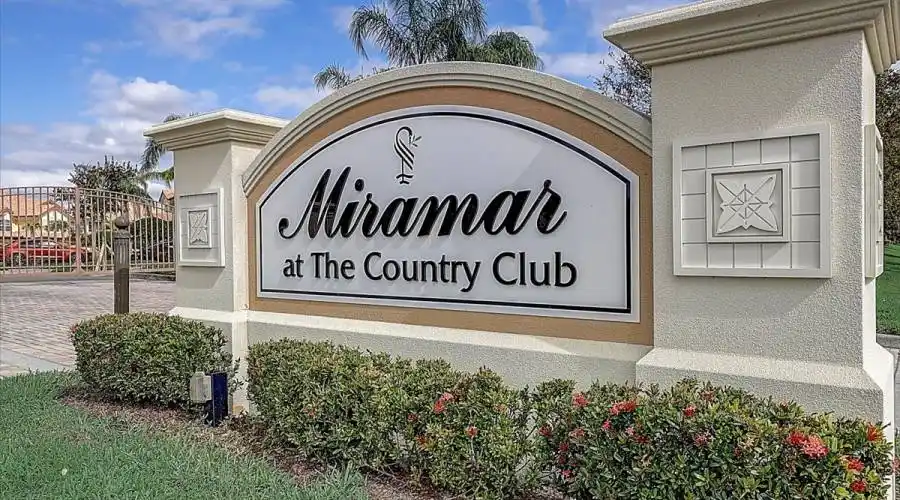 8405 Miramar Way, Florida 34202, United States, 3 Bedrooms Bedrooms, 5 Rooms Rooms,2 BathroomsBathrooms,Condo,For Sale,Miramar,201,1179855