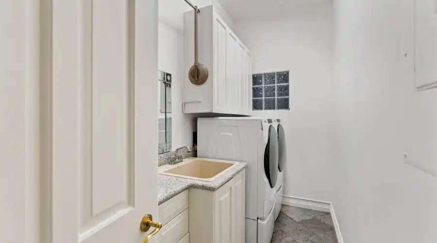 3800 Gulf BLVD, St Pete Beach, Florida 33706, United States, 3 Bedrooms Bedrooms, 10 Rooms Rooms,3 BathroomsBathrooms,Condo,For Sale,Casablanca On The Beach Condo,Gulf,2,1184672