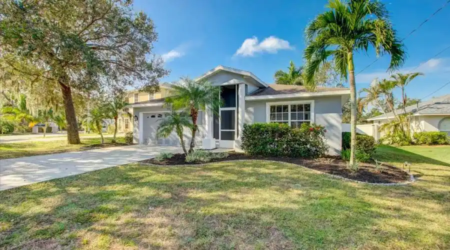 724 Hubbel Rd, Florida 34208, United States, 4 Bedrooms Bedrooms, 6 Rooms Rooms,2 BathroomsBathrooms,Residential,For Sale,Hubbel,1191769