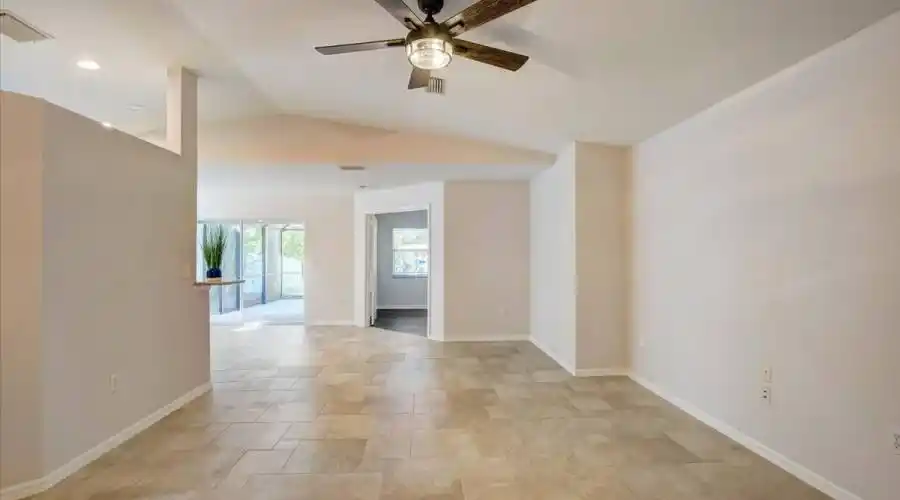 724 Hubbel Rd, Florida 34208, United States, 4 Bedrooms Bedrooms, 6 Rooms Rooms,2 BathroomsBathrooms,Residential,For Sale,Hubbel,1191769