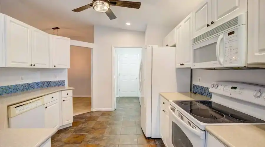 724 Hubbel Rd, Florida 34208, United States, 4 Bedrooms Bedrooms, 6 Rooms Rooms,2 BathroomsBathrooms,Residential,For Sale,Hubbel,1191769
