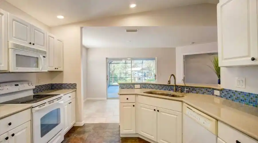 724 Hubbel Rd, Florida 34208, United States, 4 Bedrooms Bedrooms, 6 Rooms Rooms,2 BathroomsBathrooms,Residential,For Sale,Hubbel,1191769