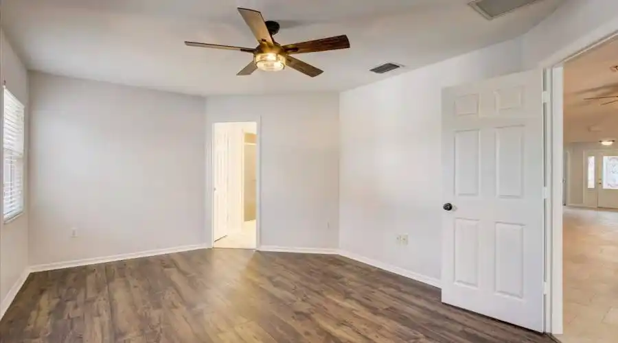 724 Hubbel Rd, Florida 34208, United States, 4 Bedrooms Bedrooms, 6 Rooms Rooms,2 BathroomsBathrooms,Residential,For Sale,Hubbel,1191769