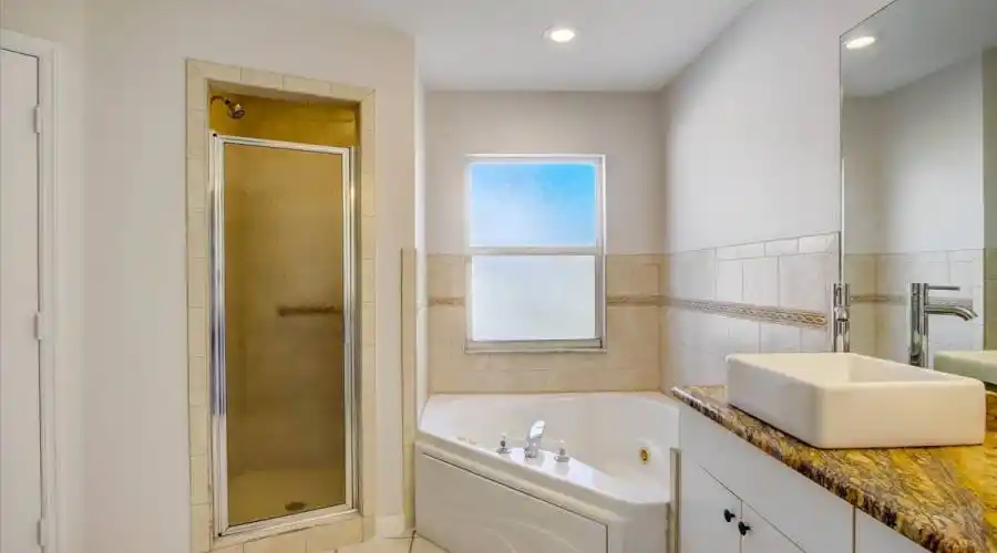 724 Hubbel Rd, Florida 34208, United States, 4 Bedrooms Bedrooms, 6 Rooms Rooms,2 BathroomsBathrooms,Residential,For Sale,Hubbel,1191769
