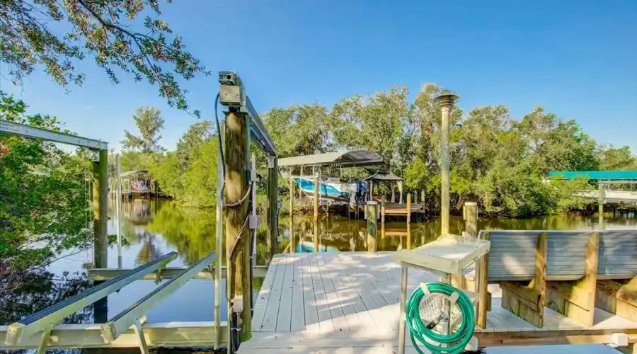 724 Hubbel Rd, Florida 34208, United States, 4 Bedrooms Bedrooms, 6 Rooms Rooms,2 BathroomsBathrooms,Residential,For Sale,Hubbel,1191769