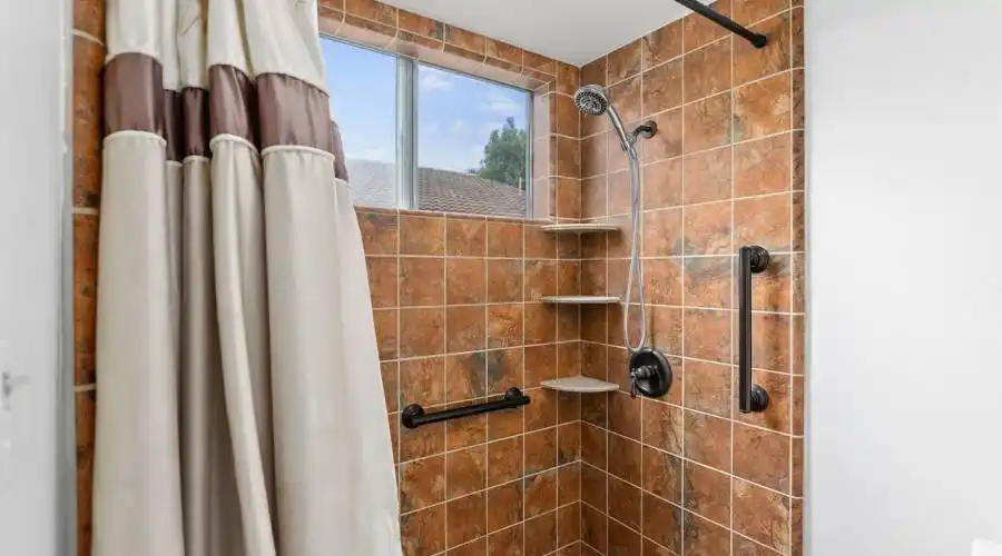 16611 Edgewater Ln, Huntington Beach, California 92649, United States, 2 Bedrooms Bedrooms, 6 Rooms Rooms,2 BathroomsBathrooms,Single family home,For Sale,Edgewater,1,1193082