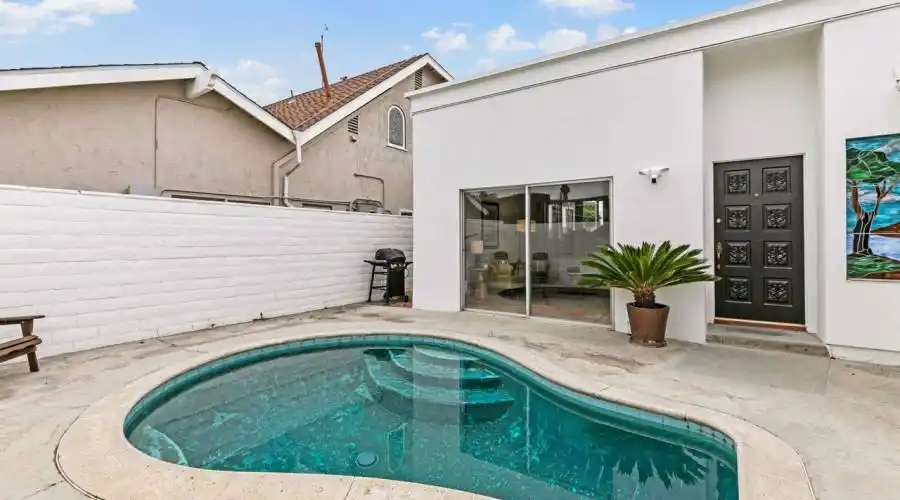 16611 Edgewater Ln, Huntington Beach, California 92649, United States, 2 Bedrooms Bedrooms, 6 Rooms Rooms,2 BathroomsBathrooms,Single family home,For Sale,Edgewater,1,1193082