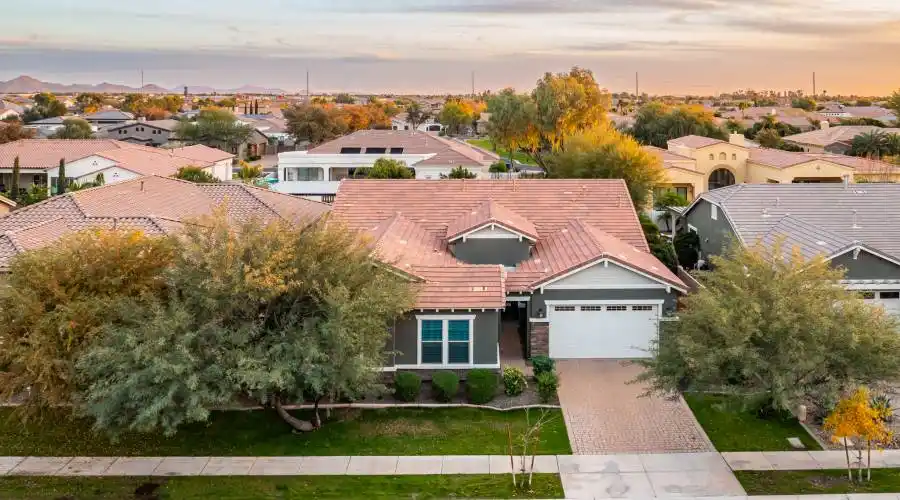2703 E Indigo Pl, Chandler, Arizona 85286, United States, 3 Bedrooms Bedrooms, 3 Rooms Rooms,3 BathroomsBathrooms,Residential,For Sale,E Indigo Pl,1197454