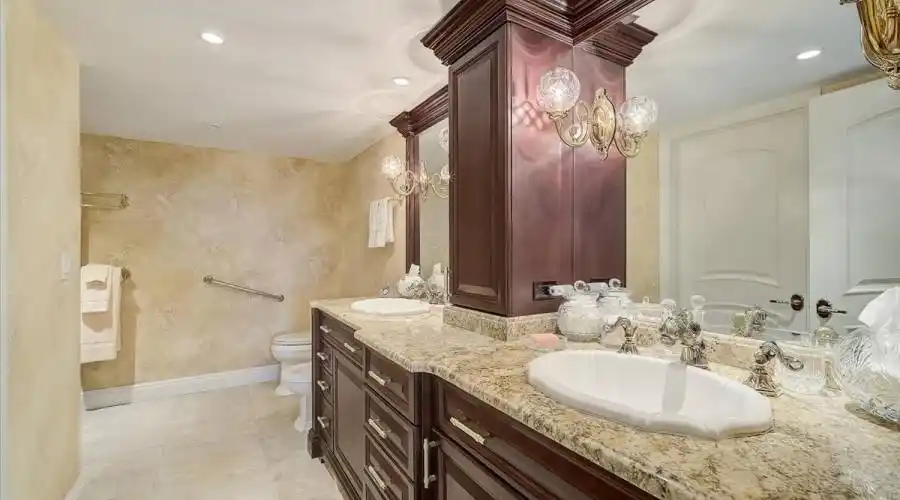8600 Midnight Pass Rd, Florida, United States, 3 Bedrooms Bedrooms, 5 Rooms Rooms,4 BathroomsBathrooms,Condo,For Sale,Midnight Pass,202,1199868