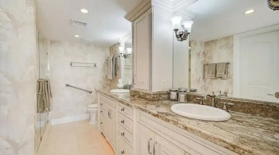 8600 Midnight Pass Rd, Florida, United States, 3 Bedrooms Bedrooms, 5 Rooms Rooms,4 BathroomsBathrooms,Condo,For Sale,Midnight Pass,202,1199868