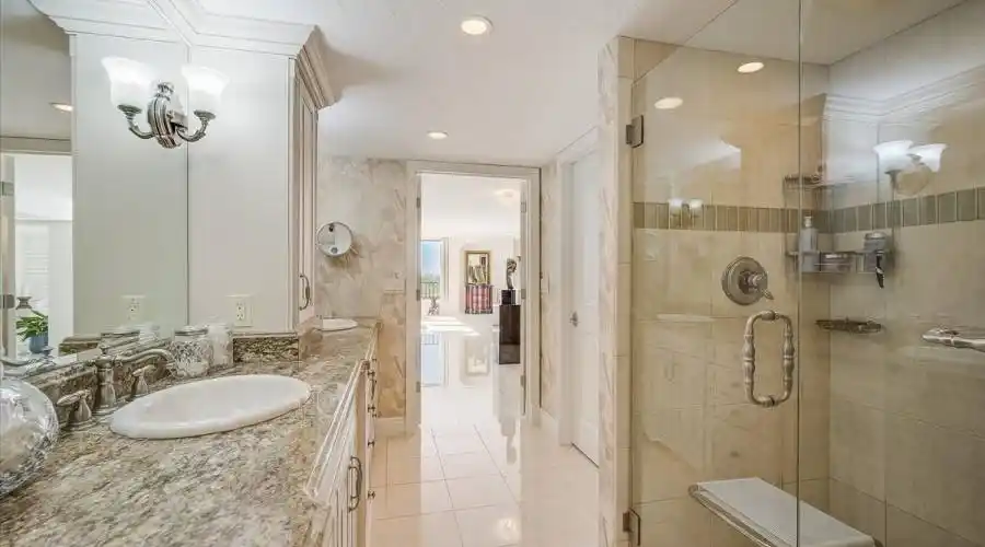 8600 Midnight Pass Rd, Florida, United States, 3 Bedrooms Bedrooms, 5 Rooms Rooms,4 BathroomsBathrooms,Condo,For Sale,Midnight Pass,202,1199868