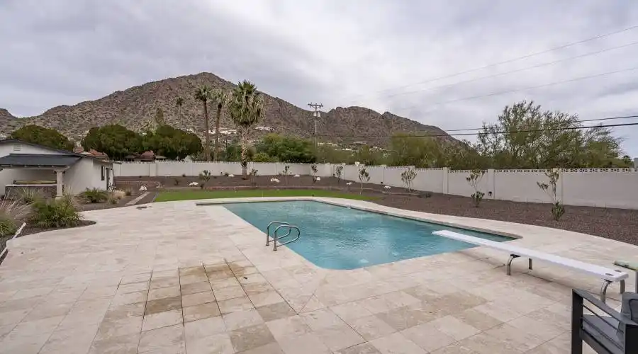 4545 N Royal View Dr E, Phoenix, Arizona 85018, United States, 5 Bedrooms Bedrooms, 5 Rooms Rooms,5 BathroomsBathrooms,Residential,For Sale,N Royal View Dr E ,1202204