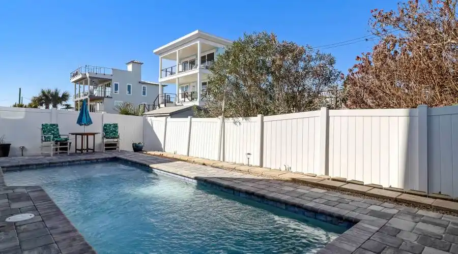 Private saltwater pool