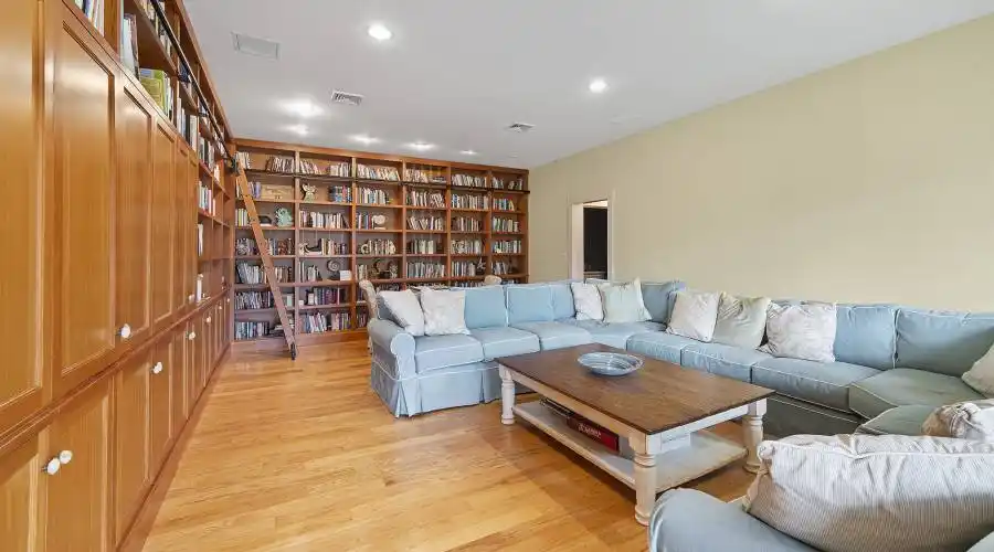 67 Hidden Village Rd, West Tisbury, Massachusetts, United States, 7 Bedrooms Bedrooms, ,5.5 BathroomsBathrooms,Residential,For Sale,67 Hidden Village Rd,1244725