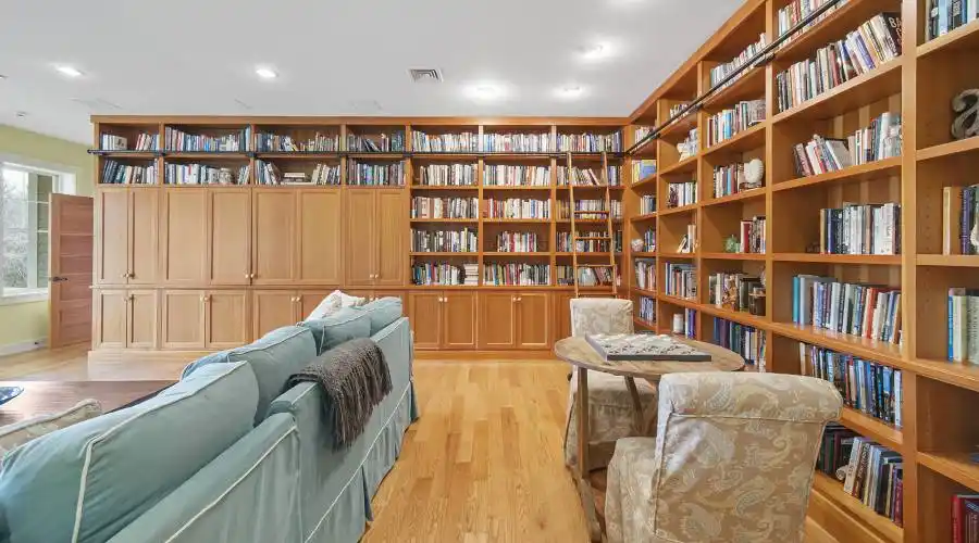 67 Hidden Village Rd, West Tisbury, Massachusetts, United States, 7 Bedrooms Bedrooms, ,5.5 BathroomsBathrooms,Residential,For Sale,67 Hidden Village Rd,1244725