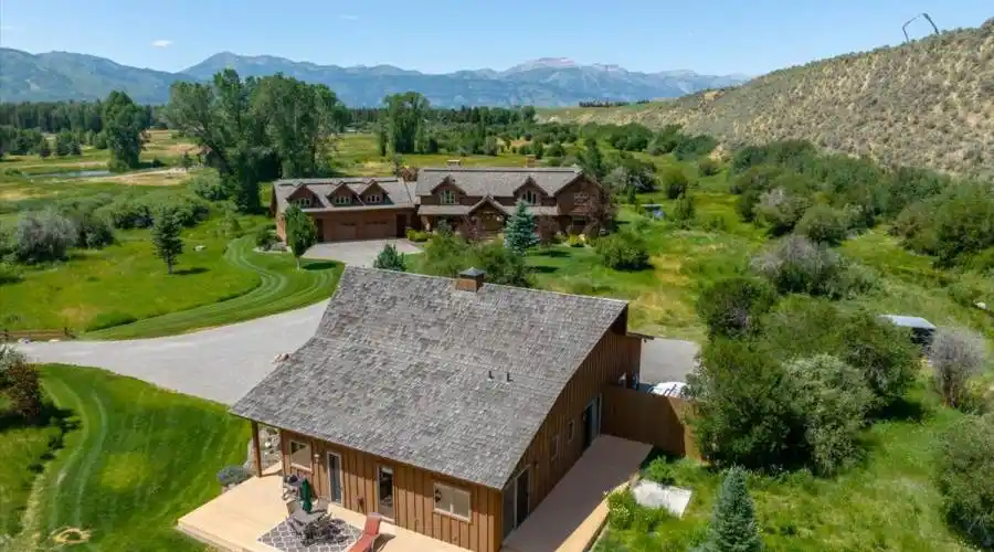 4250 Rockmoore RD, Jackson, Wyoming 83001, United States, 4 Bedrooms Bedrooms, 10 Rooms Rooms,4 BathroomsBathrooms,Residential,For Sale,Rockmoore RD,1276256