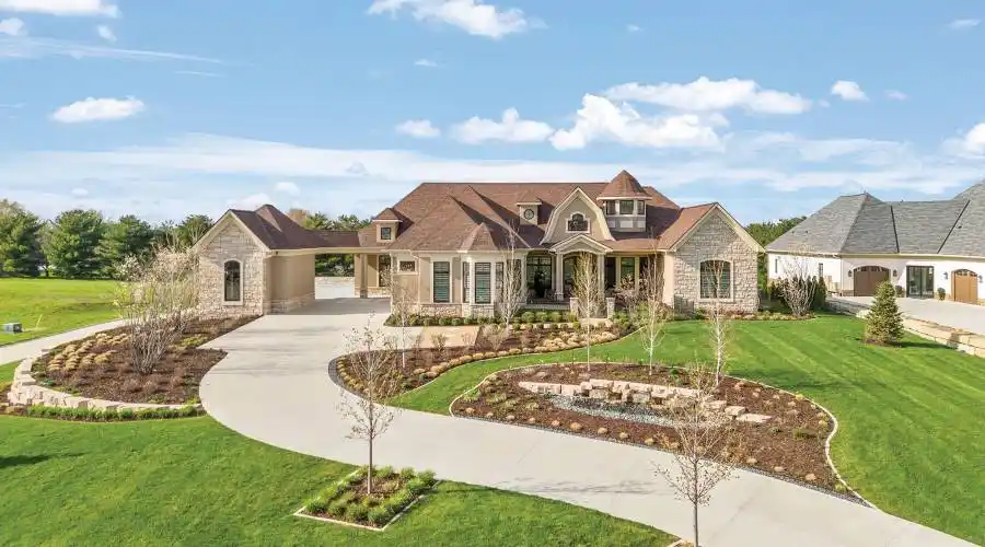 10119 Bella Strada Lane, Johnston, Iowa 50131, United States, ,Residential,For Sale,10119 Bella Strada Lane,1277442