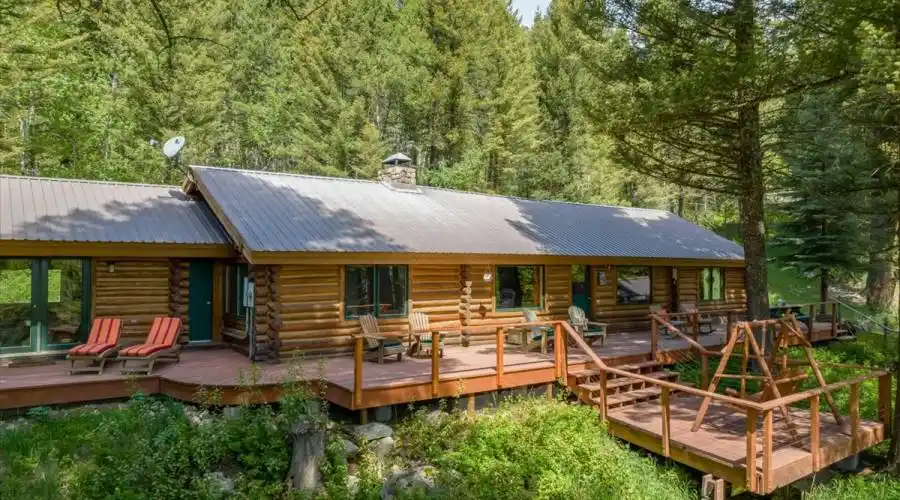 5725 N Fish Creek Rd, Wilson, Wyoming 83014, United States, 2 Bedrooms Bedrooms, 7 Rooms Rooms,2 BathroomsBathrooms,Residential,For Sale,N Fish Creek Rd,1277907