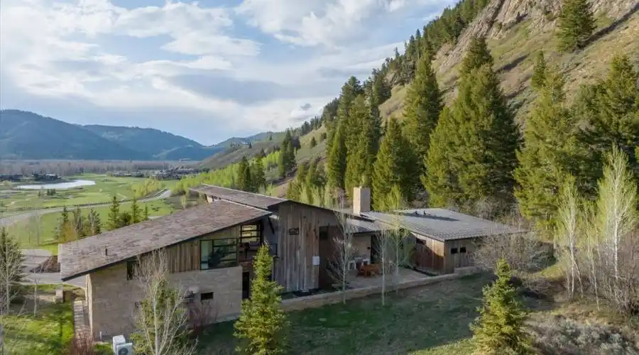 14750 s wagon RD, Jackson, Wyoming 83014, United States, 5 Bedrooms Bedrooms, 22 Rooms Rooms,7 BathroomsBathrooms,Residential,For Sale,s wagon RD,1277979