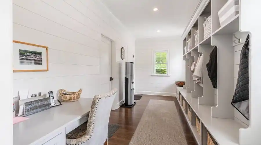 14 Valley View Rd, Philadelphia, Pennsylvania, 19118, United States, 6 Bedrooms Bedrooms, 12 Rooms Rooms,6 BathroomsBathrooms,Residential,For Sale,Valley View,1279143