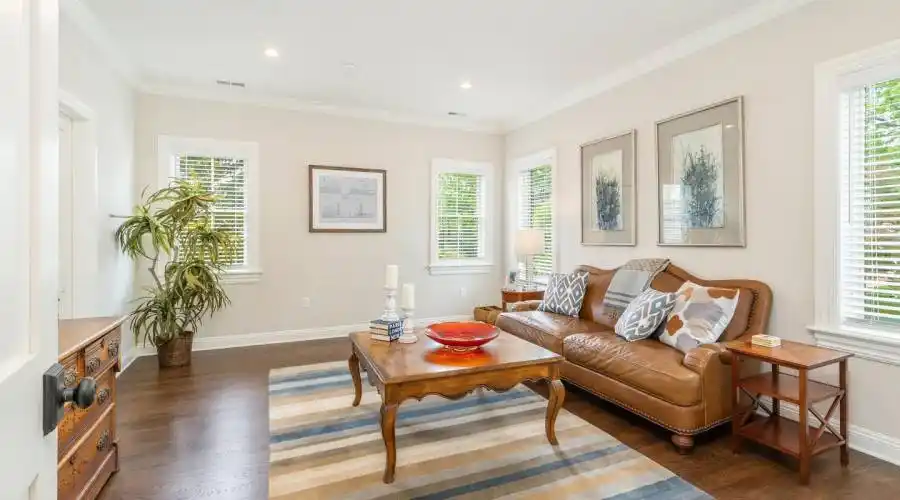 14 Valley View Rd, Philadelphia, Pennsylvania, 19118, United States, 6 Bedrooms Bedrooms, 12 Rooms Rooms,6 BathroomsBathrooms,Residential,For Sale,Valley View,1279143