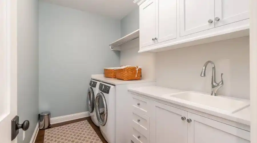 14 Valley View Rd, Philadelphia, Pennsylvania, 19118, United States, 6 Bedrooms Bedrooms, 12 Rooms Rooms,6 BathroomsBathrooms,Residential,For Sale,Valley View,1279143