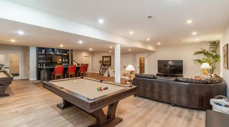 14 Valley View Rd, Philadelphia, Pennsylvania, 19118, United States, 6 Bedrooms Bedrooms, 12 Rooms Rooms,6 BathroomsBathrooms,Residential,For Sale,Valley View,1279143