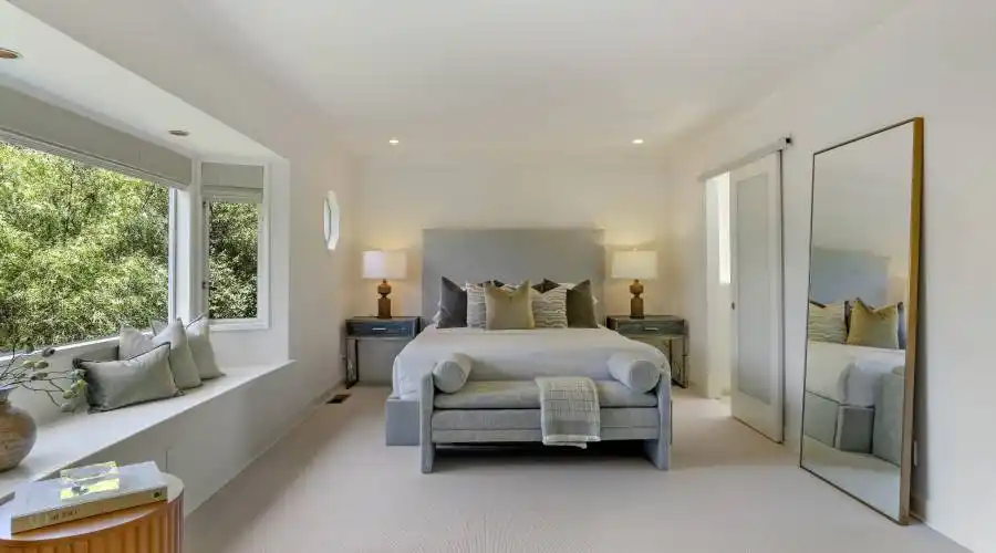 8 Felipa Ct, Tiburon, California 94920, United States, 6 Bedrooms Bedrooms, ,3.5 BathroomsBathrooms,Residential,For Sale,8 Felipa Ct,1280881