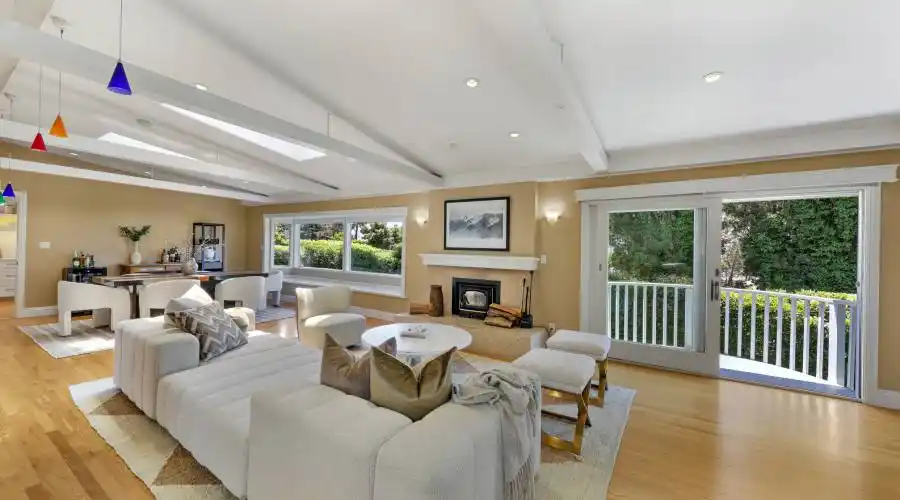 8 Felipa Ct, Tiburon, California 94920, United States, 6 Bedrooms Bedrooms, ,3.5 BathroomsBathrooms,Residential,For Sale,8 Felipa Ct,1280881