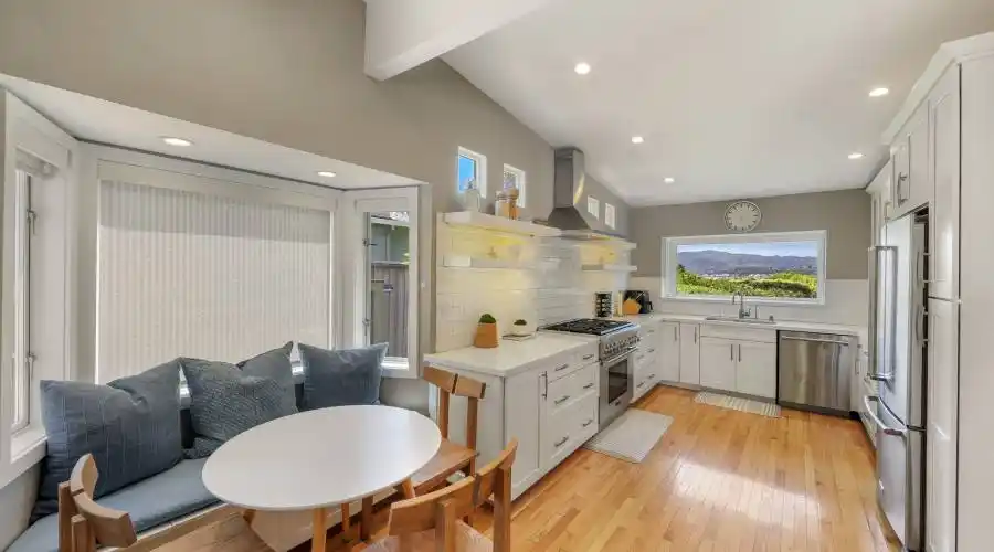 8 Felipa Ct, Tiburon, California 94920, United States, 6 Bedrooms Bedrooms, ,3.5 BathroomsBathrooms,Residential,For Sale,8 Felipa Ct,1280881